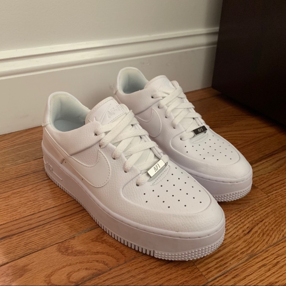Nike Air Force 1 Sage Low